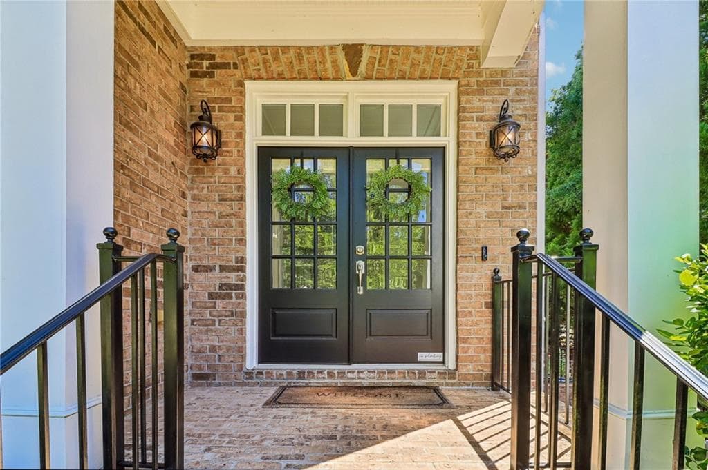 5 bedroom, 5 bathroom, 4,129 sq ft single family residence for sale at 12505 Needham Street, Alpharetta, GA 30004 — photo 3