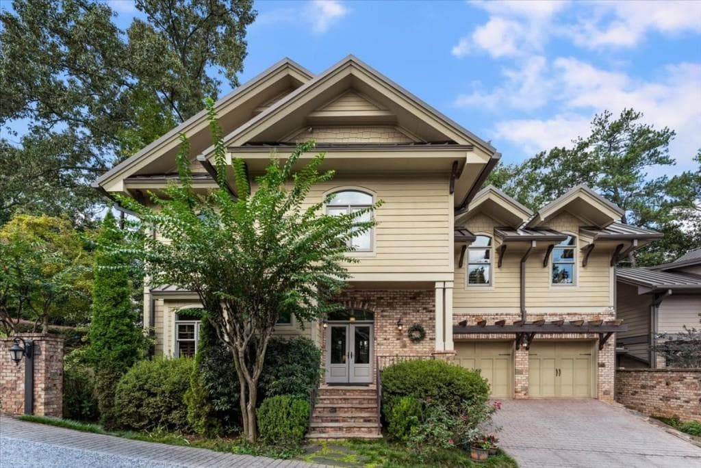 5 bedroom, 5 bathroom, 4,089 sq ft single family residence for sale at 105 Weatherford Place, Roswell, GA 30075 — photo 1 of 84