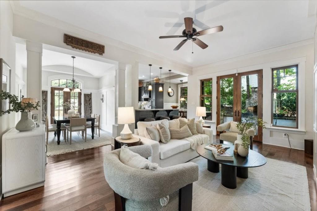 5 bedroom, 5 bathroom, 4,089 sq ft single family residence for sale at 105 Weatherford Place, Roswell, GA 30075 — photo 2