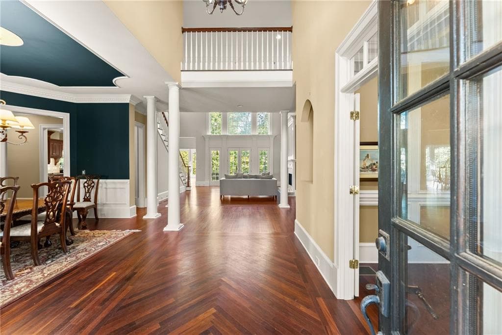 4 bedroom, 6 bathroom, 7,303 sq ft single family residence for sale at 2040 Tee Drive, Braselton, GA 30517 — photo 4