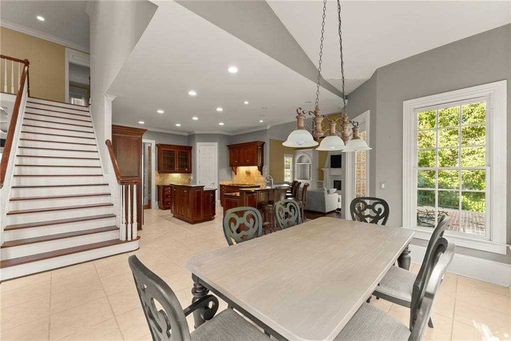 4 bedroom, 6 bathroom, 7,303 sq ft single family residence for sale at 2040 Tee Drive, Braselton, GA 30517 — photo 7