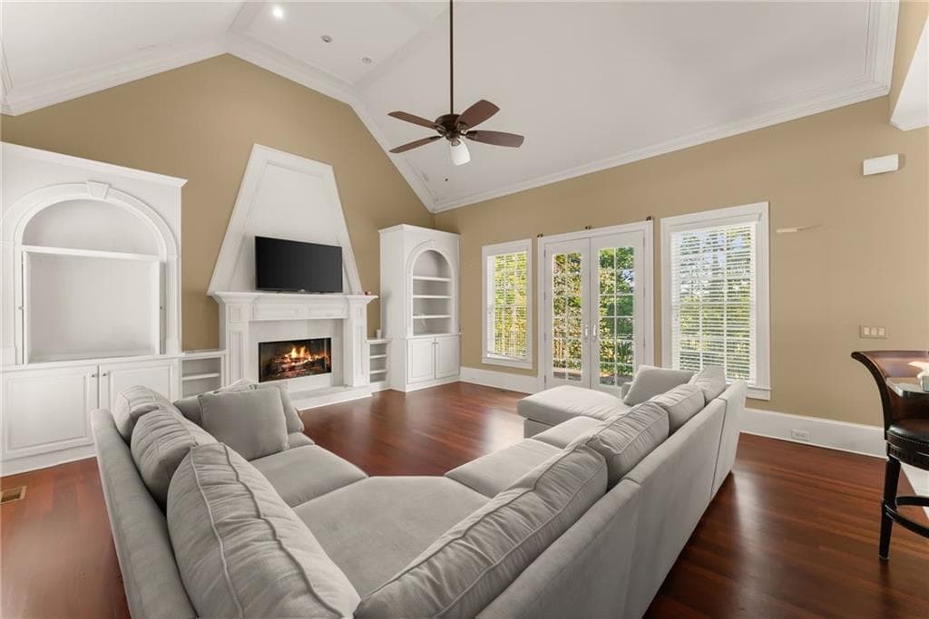 4 bedroom, 6 bathroom, 7,303 sq ft single family residence for sale at 2040 Tee Drive, Braselton, GA 30517 — photo 9