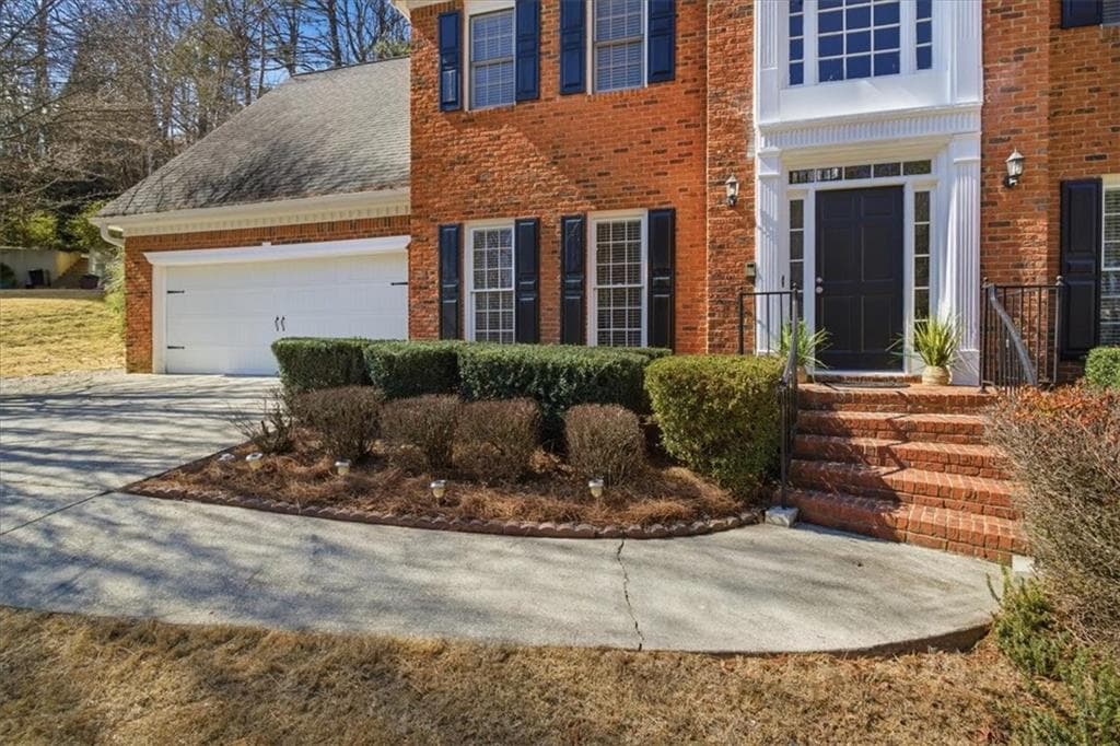 4 bedroom, 3 bathroom, 3,286 sq ft single family residence for rent at 815 Kings Arms Way, Alpharetta, GA 30022 for $3,500 a month — photo 3