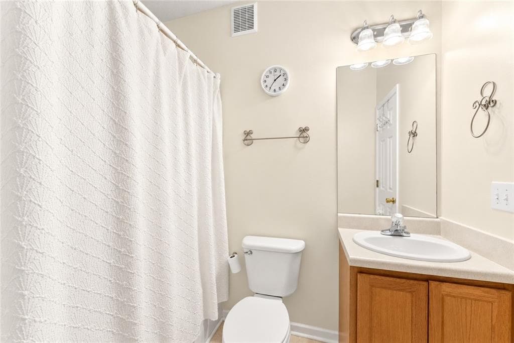 5 bedroom, 3 bathroom, 2,762 sq ft single family residence for rent at 3451 Leisure Lane, Gainesville, GA 30506 for $2,900 a month — photo 8