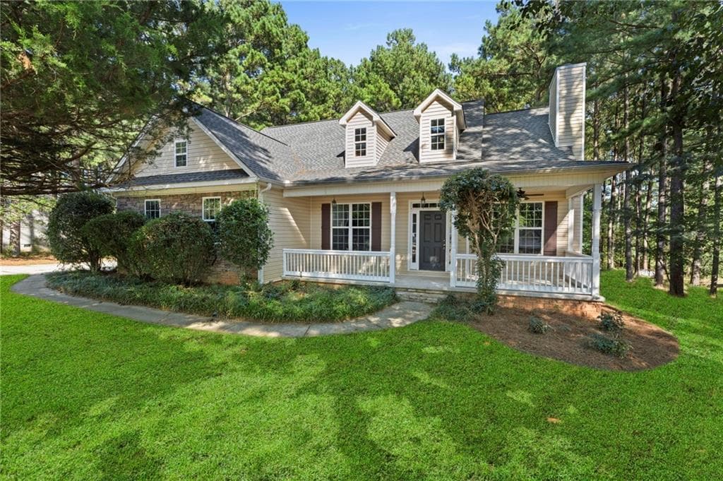 4 bedroom, 3 bathroom, 1,855 sq ft single family residence under contract at 530 Kaitlin Circle, Griffin, GA 30223