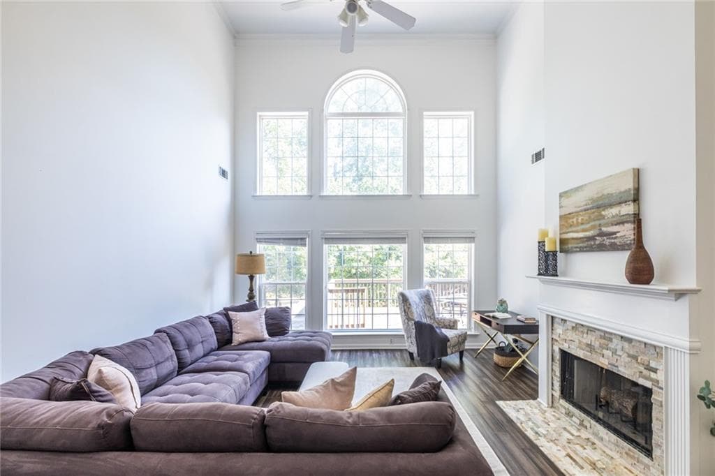 4 bedroom, 3 bathroom, 2,459 sq ft single family residence for sale at 577 Lantern Wood Drive, Scottdale, GA 30079 — photo 2
