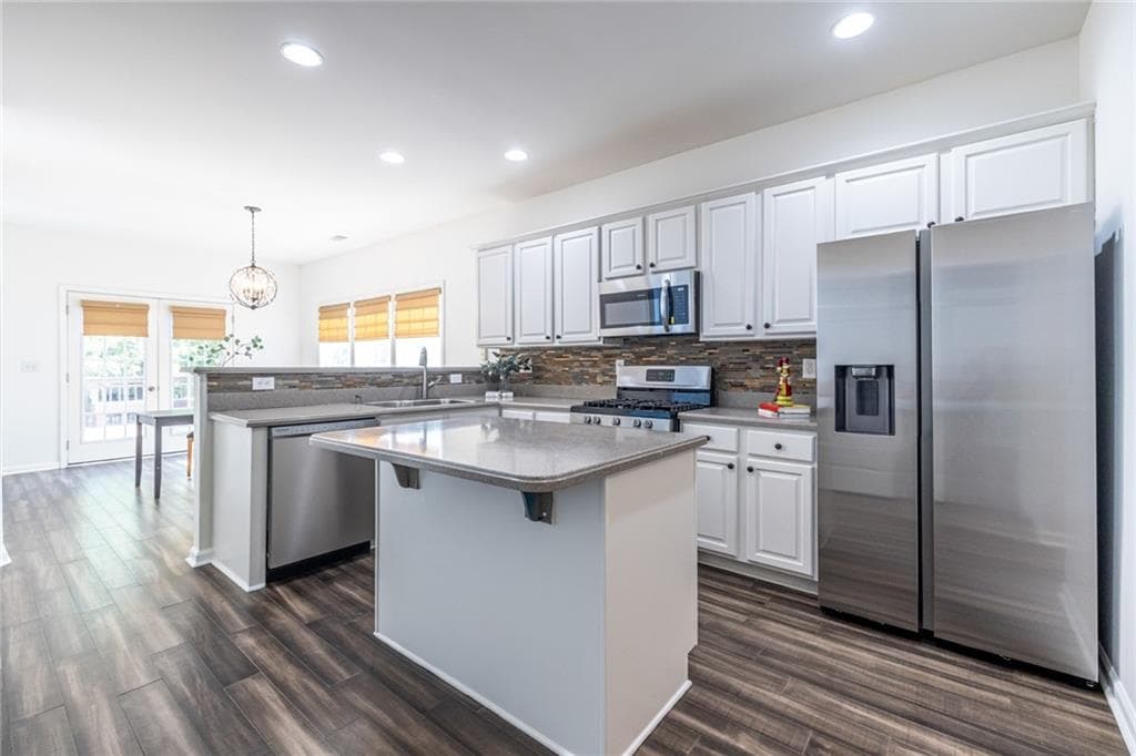 4 bedroom, 3 bathroom, 2,459 sq ft single family residence for sale at 577 Lantern Wood Drive, Scottdale, GA 30079 — photo 9