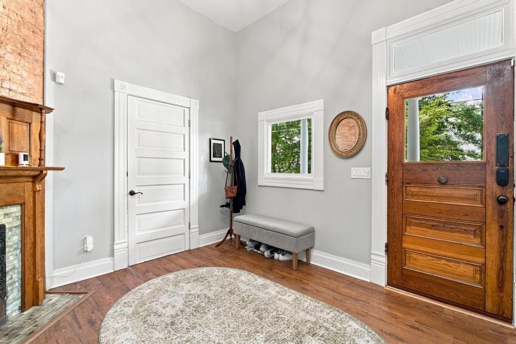 3 bedroom, 3 bathroom, 2,298 sq ft single family residence for sale at 285 Alaska Avenue, Atlanta, GA 30312 — photo 7