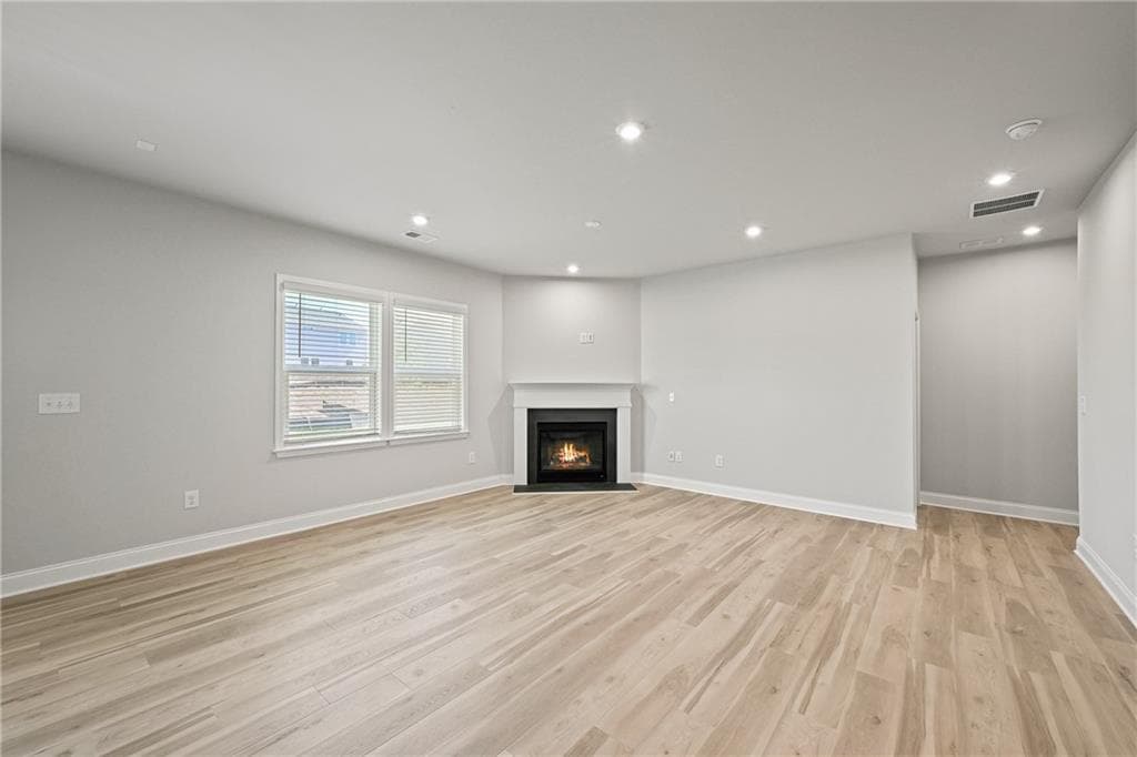 5 bedroom, 3 bathroom, 2,956 sq ft single family residence under contract at 388 Capri Court, Mcdonough, GA 30252 — photo 6