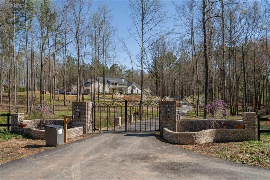 4 bedroom, 4 bathroom, 3,451 sq ft single family residence for sale at 1953 Barton Bridge Road, Monroe, GA 30655 — photo 4