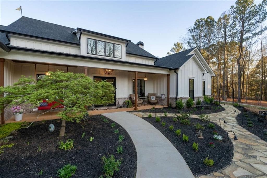 4 bedroom, 4 bathroom, 3,451 sq ft single family residence for sale at 1953 Barton Bridge Road, Monroe, GA 30655 — photo 6