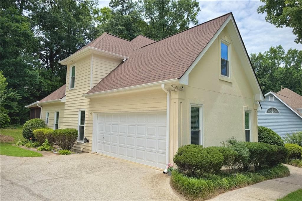 5 bedroom, 5 bathroom, 4,640 sq ft single family residence for sale at 1820 Eagle Summit Court, Lawrenceville, GA 30043 — photo 3