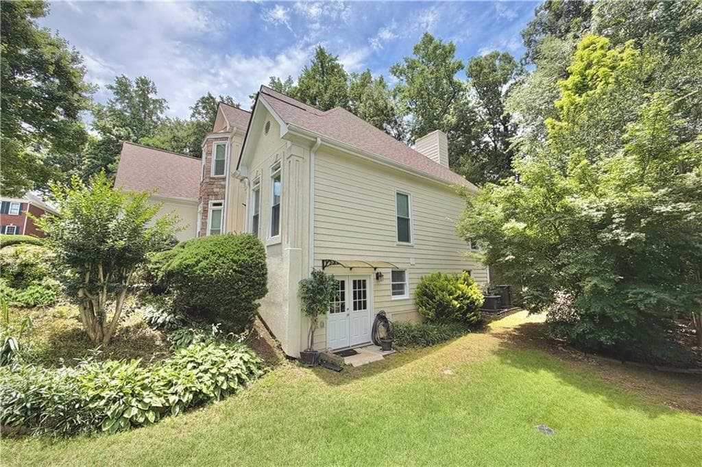 5 bedroom, 5 bathroom, 4,640 sq ft single family residence for sale at 1820 Eagle Summit Court, Lawrenceville, GA 30043 — photo 4
