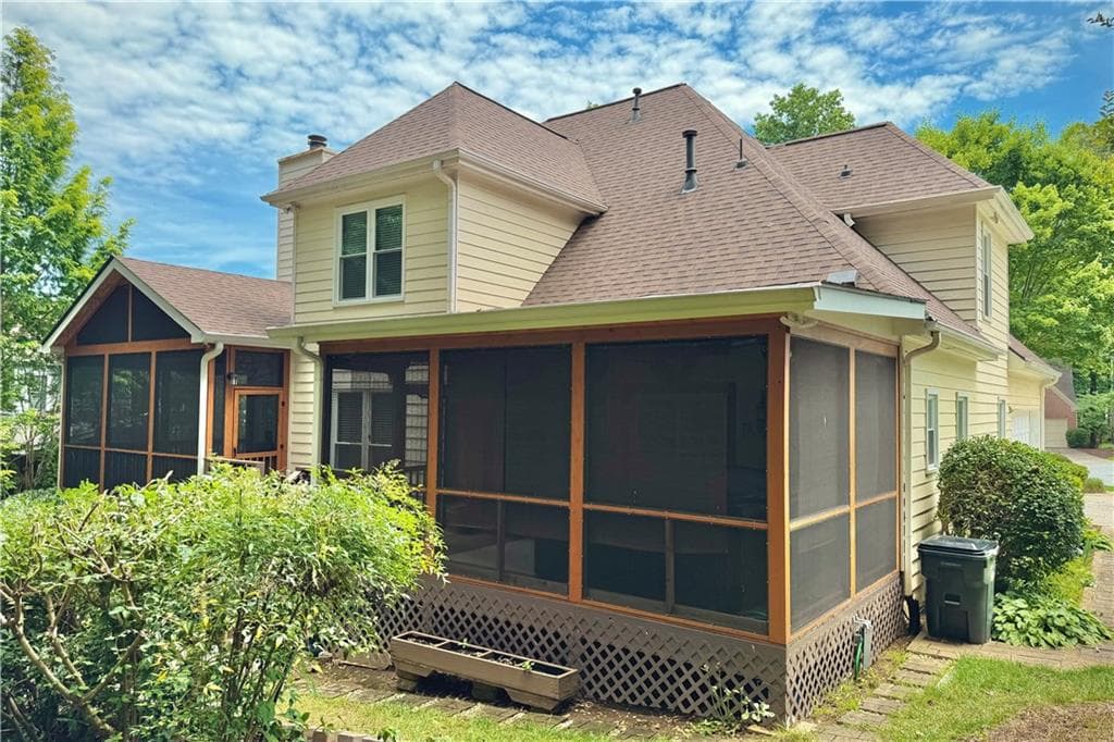 5 bedroom, 5 bathroom, 4,640 sq ft single family residence for sale at 1820 Eagle Summit Court, Lawrenceville, GA 30043 — photo 5