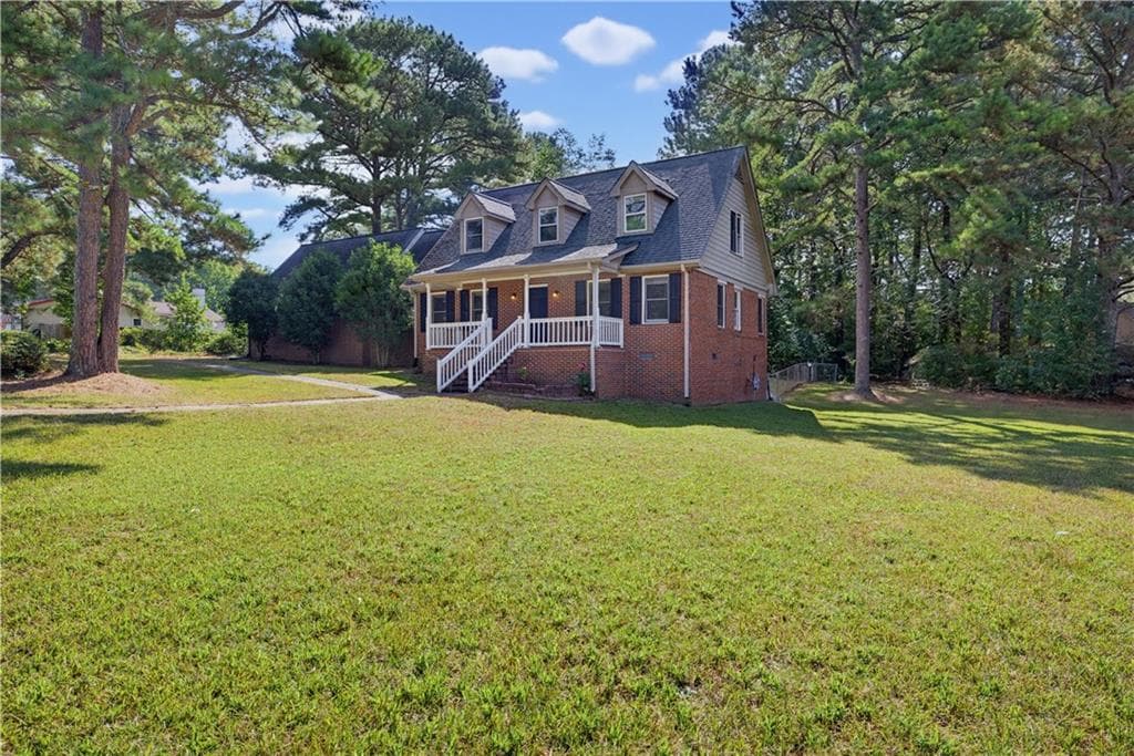 4 bedroom, 3 bathroom, 2,280 sq ft single family residence under contract at 2649 Majestic Circle, Dacula, GA 30019 — photo 2