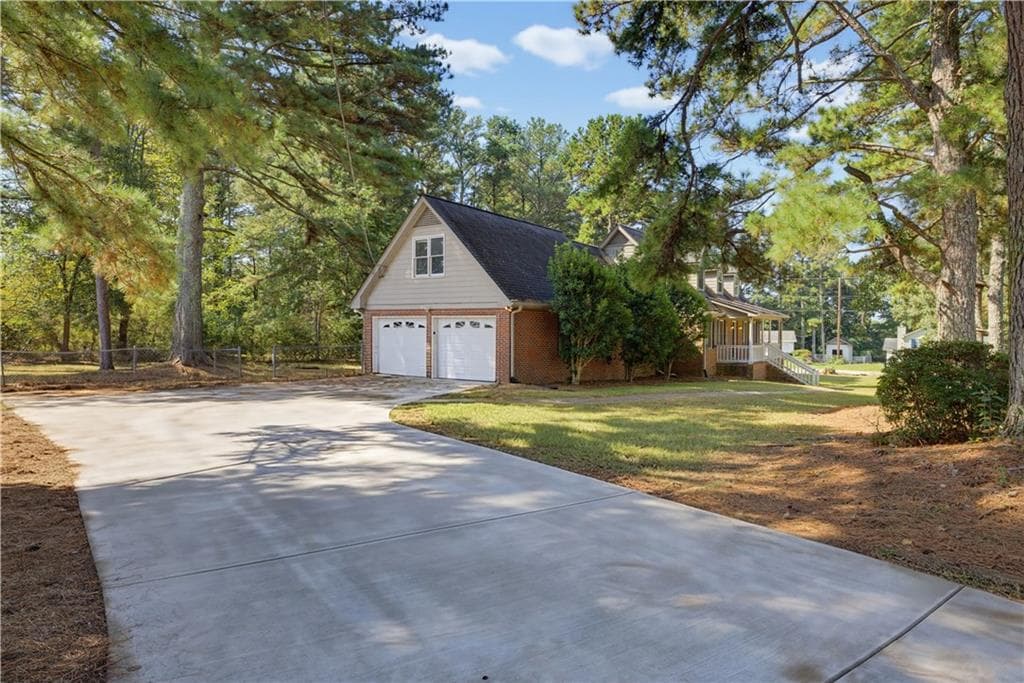 4 bedroom, 3 bathroom, 2,280 sq ft single family residence under contract at 2649 Majestic Circle, Dacula, GA 30019 — photo 3