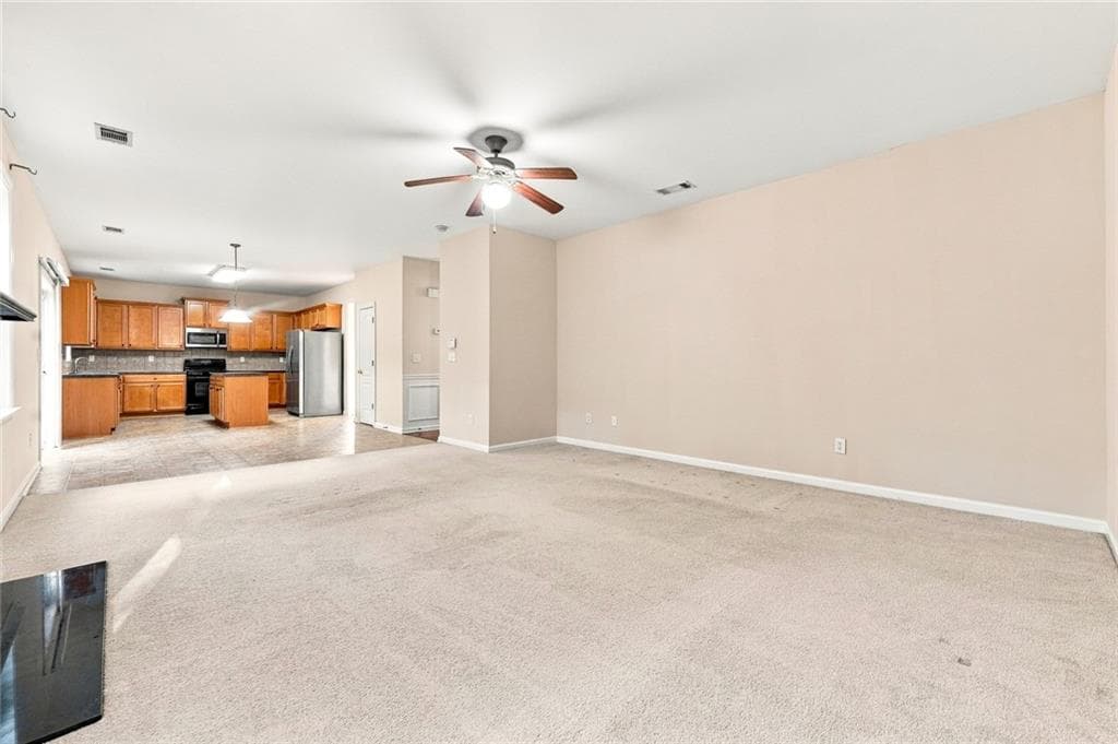 4 bedroom, 3 bathroom, 2,974 sq ft single family residence for sale at 2017 Preserve Creek Way, Loganville, GA 30052 — photo 10