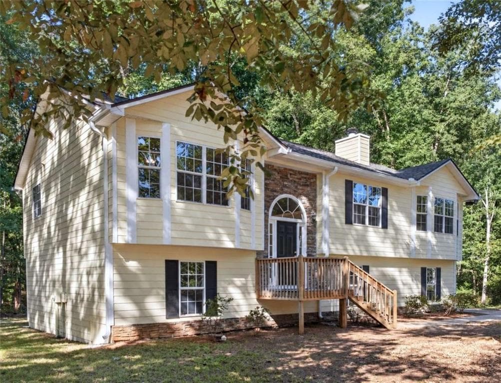 4 bedroom, 3 bathroom, 2,380 sq ft single family residence under contract at 1052 Crystal Brook Way, Monroe, GA 30655