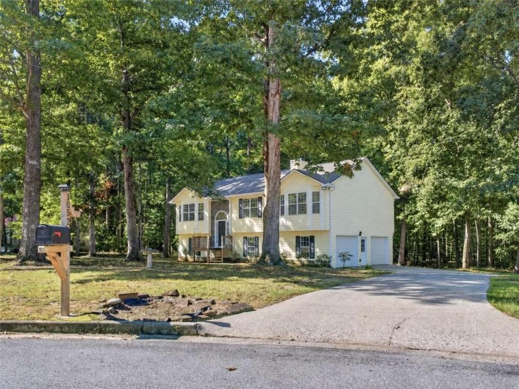 4 bedroom, 3 bathroom, 2,380 sq ft single family residence under contract at 1052 Crystal Brook Way, Monroe, GA 30655 — photo 2