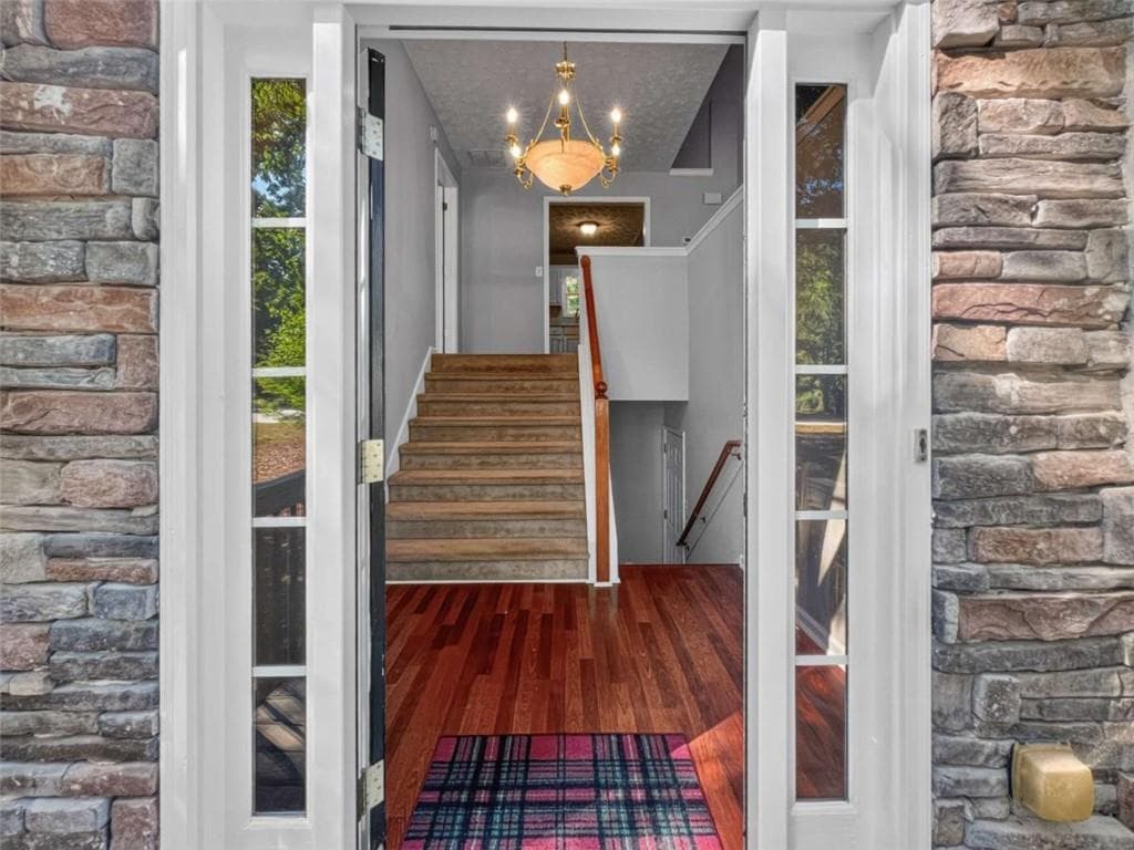 4 bedroom, 3 bathroom, 2,380 sq ft single family residence under contract at 1052 Crystal Brook Way, Monroe, GA 30655 — photo 5