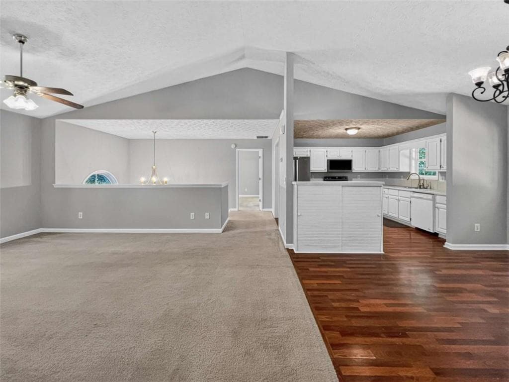 4 bedroom, 3 bathroom, 2,380 sq ft single family residence under contract at 1052 Crystal Brook Way, Monroe, GA 30655 — photo 8