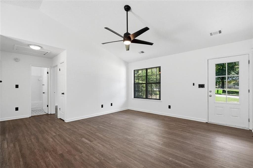 3 bedroom, 2 bathroom, 1,192 sq ft single family residence for sale at 1298 Winslow Drive, Jonesboro, GA 30238 — photo 6