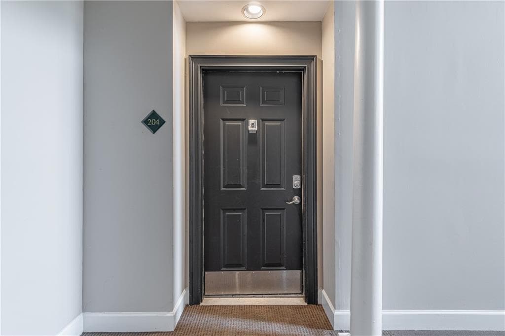 1 bedroom, 1 bathroom, 873 sq ft condominium for sale at 240 Renaissance Parkway 204, Atlanta, GA 30308 — photo 7