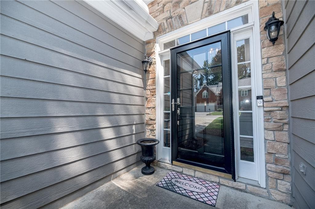 3 bedroom, 2 bathroom, 1,773 sq ft single family residence for sale at 3036 Langley Close, Kennesaw, GA 30144 — photo 4
