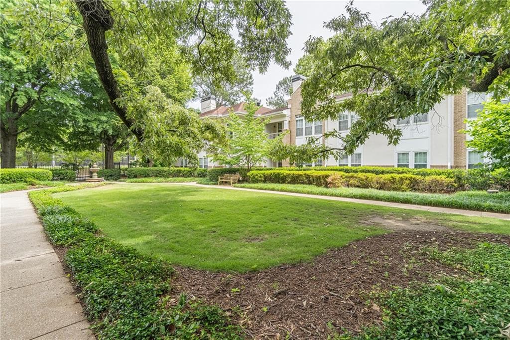 1 bedroom, 1 bathroom, 873 sq ft condominium for sale at 240 Renaissance Parkway 204, Atlanta, GA 30308 — photo 5