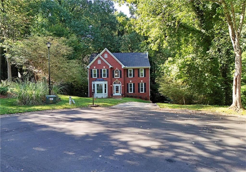 4 bedroom, 3 bathroom, 2,260 sq ft single family residence for rent at 2130 Hickory Cove, Cumming, GA 30041 for $2,990 a month — photo 2