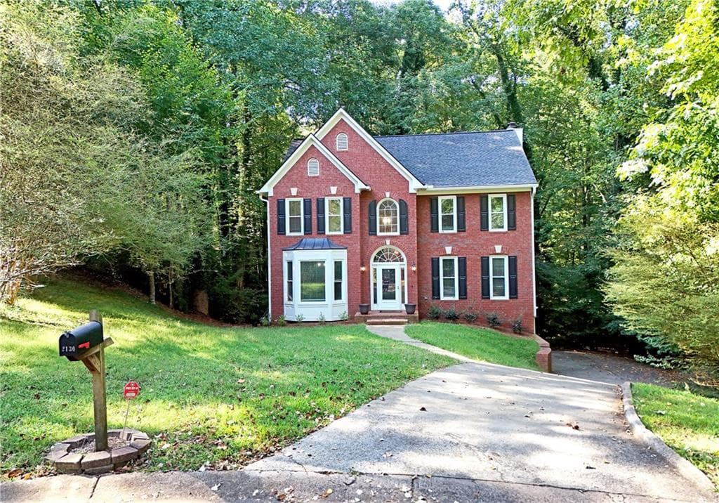 4 bedroom, 3 bathroom, 2,260 sq ft single family residence for rent at 2130 Hickory Cove, Cumming, GA 30041 for $2,990 a month — photo 3