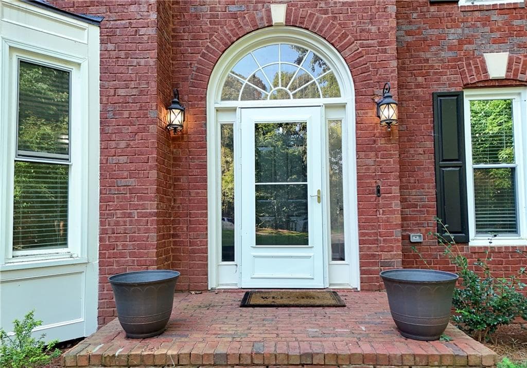 4 bedroom, 3 bathroom, 2,260 sq ft single family residence for rent at 2130 Hickory Cove, Cumming, GA 30041 for $2,990 a month — photo 4