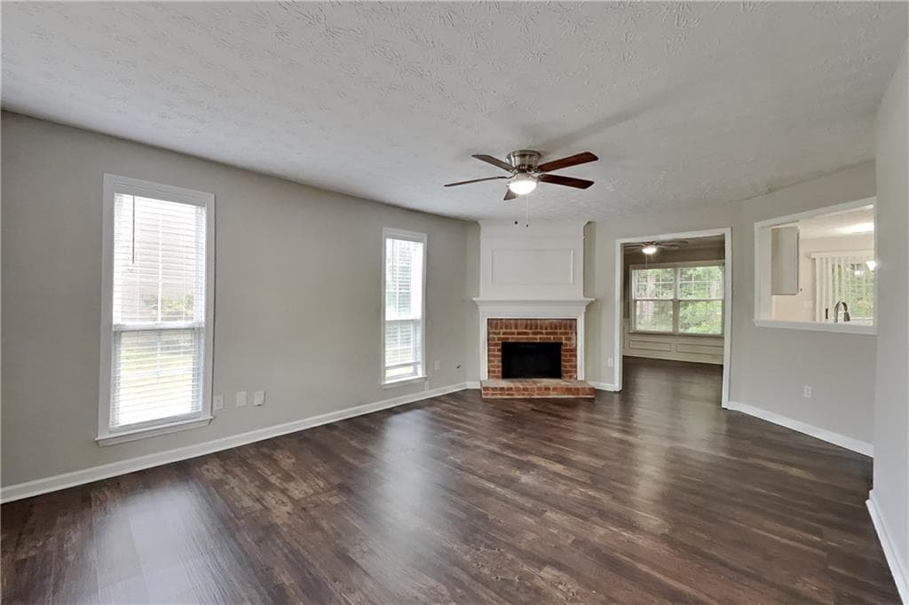 3 bedroom, 3 bathroom, 1,937 sq ft single family residence for rent at 5336 Under Way, Sugar Hill, GA 30518 for $2,290 a month — photo 3