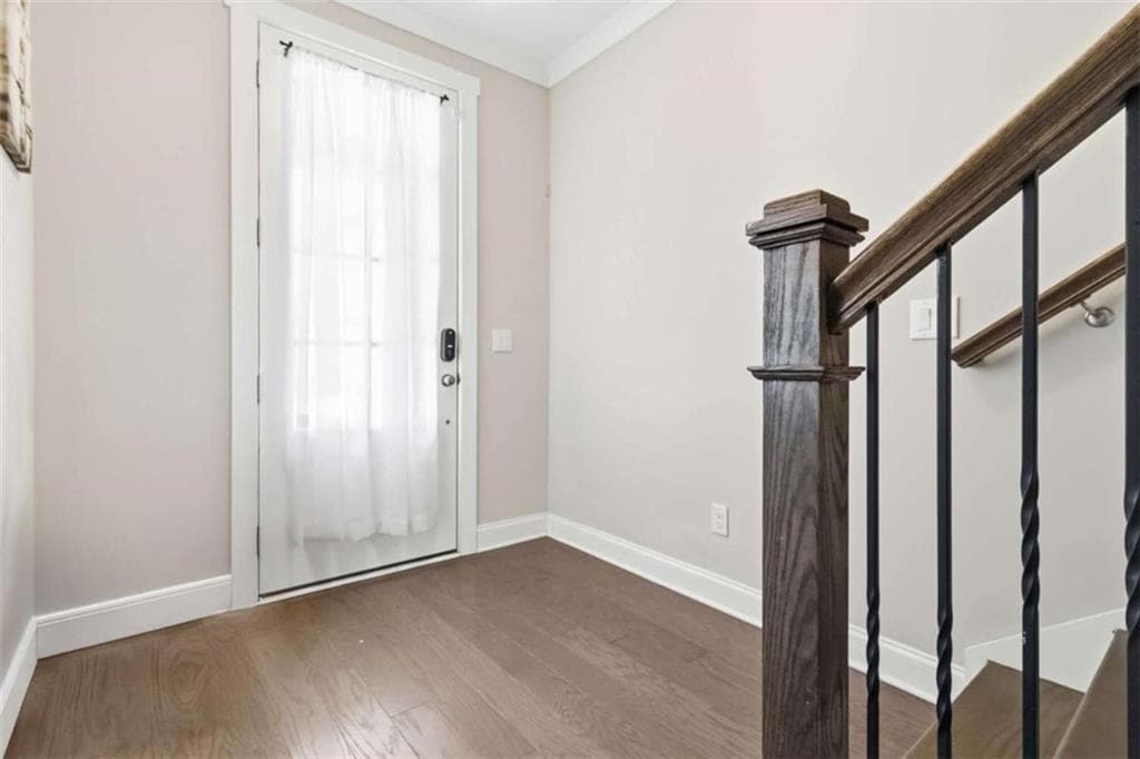 3 bedroom, 4 bathroom, 2,240 sq ft single family residence for sale at 1226 Olde Legacy Lane, Mableton, GA 30126 — photo 3