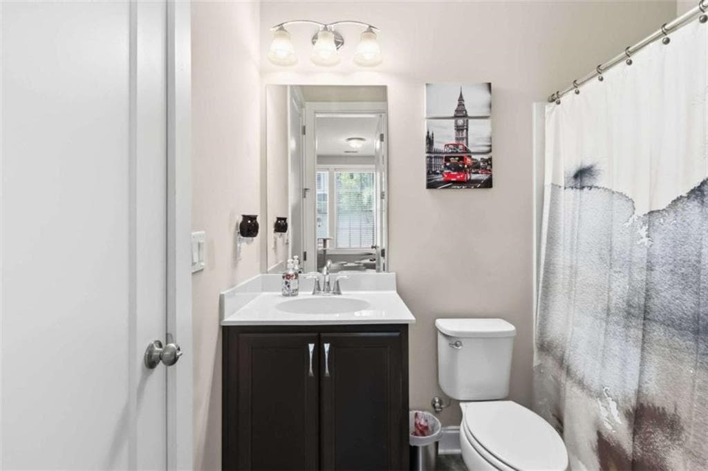 3 bedroom, 4 bathroom, 2,240 sq ft single family residence for sale at 1226 Olde Legacy Lane, Mableton, GA 30126 — photo 5