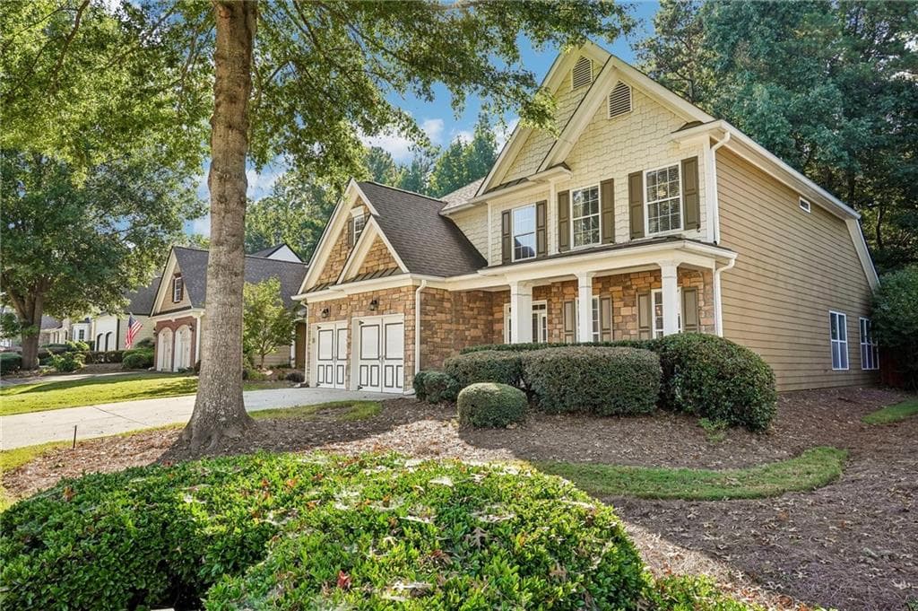 4 bedroom, 4 bathroom, 3,166 sq ft single family residence for sale at 3335 The Commons Drive, Cumming, GA 30041 — photo 2