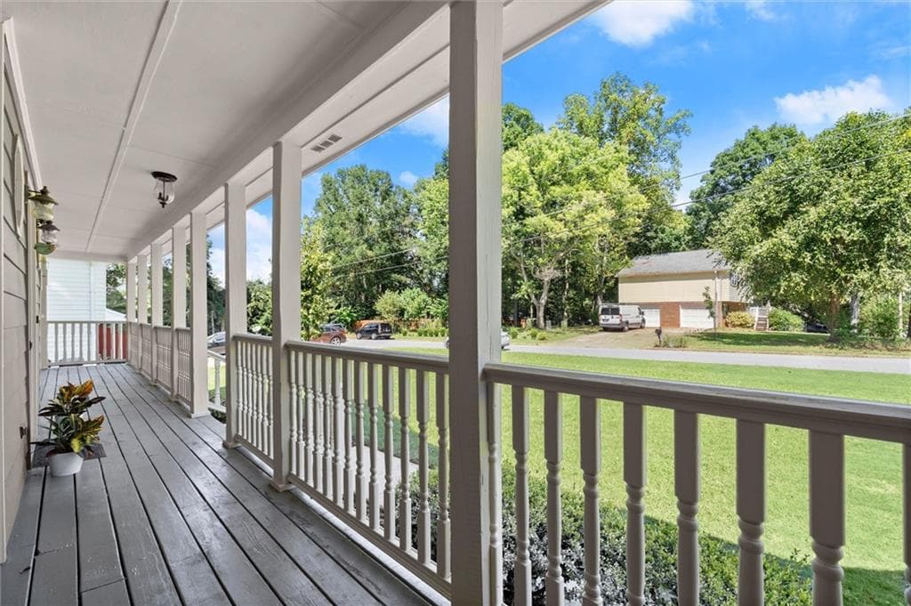 3 bedroom, 3 bathroom, 2,142 sq ft single family residence for sale at 500 Senior Drive, Lawrenceville, GA 30044 — photo 5
