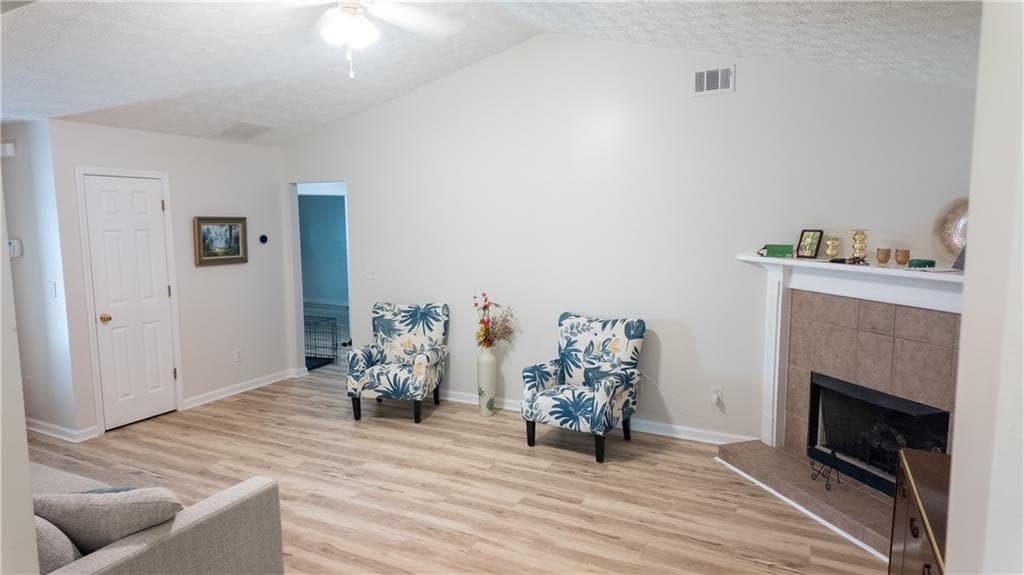 3 bedroom, 2 bathroom, 1,140 sq ft single family residence for sale at 4391 Marci Street, Snellville, GA 30039 — photo 7