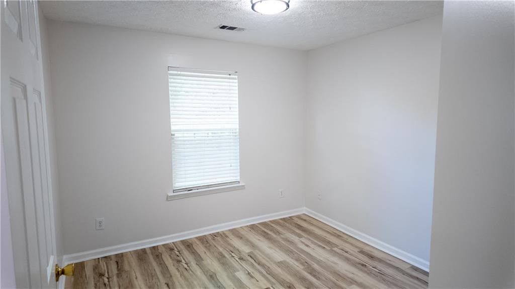 3 bedroom, 2 bathroom, 1,140 sq ft single family residence for sale at 4391 Marci Street, Snellville, GA 30039 — photo 8