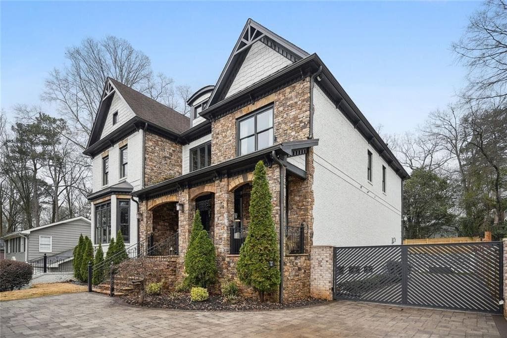 6 bedroom, 7 bathroom, 7,800 sq ft single family residence for rent at 1930 Northside Drive, Atlanta, GA 30318 for $16,000 a month — photo 2