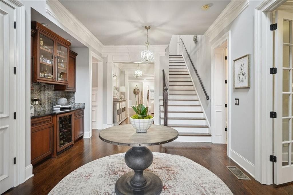 6 bedroom, 7 bathroom, 7,800 sq ft single family residence for rent at 1930 Northside Drive, Atlanta, GA 30318 for $16,000 a month — photo 3