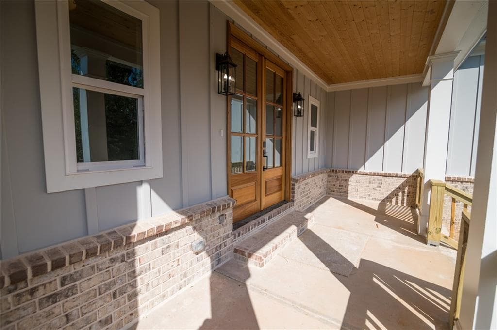 4 bedroom, 4 bathroom, 2,579 sq ft single family residence for sale at 5855 Canterbury Way, Clermont, GA 30527 — photo 5