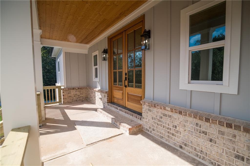 4 bedroom, 4 bathroom, 2,579 sq ft single family residence for sale at 5855 Canterbury Way, Clermont, GA 30527 — photo 6