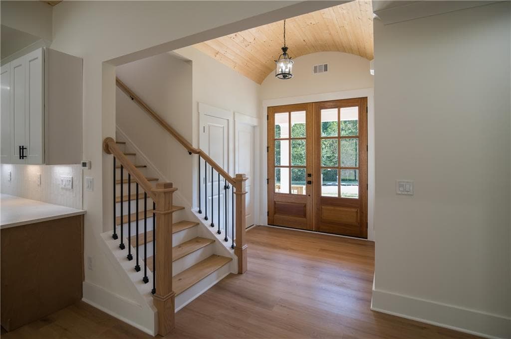 4 bedroom, 4 bathroom, 2,579 sq ft single family residence for sale at 5855 Canterbury Way, Clermont, GA 30527 — photo 8