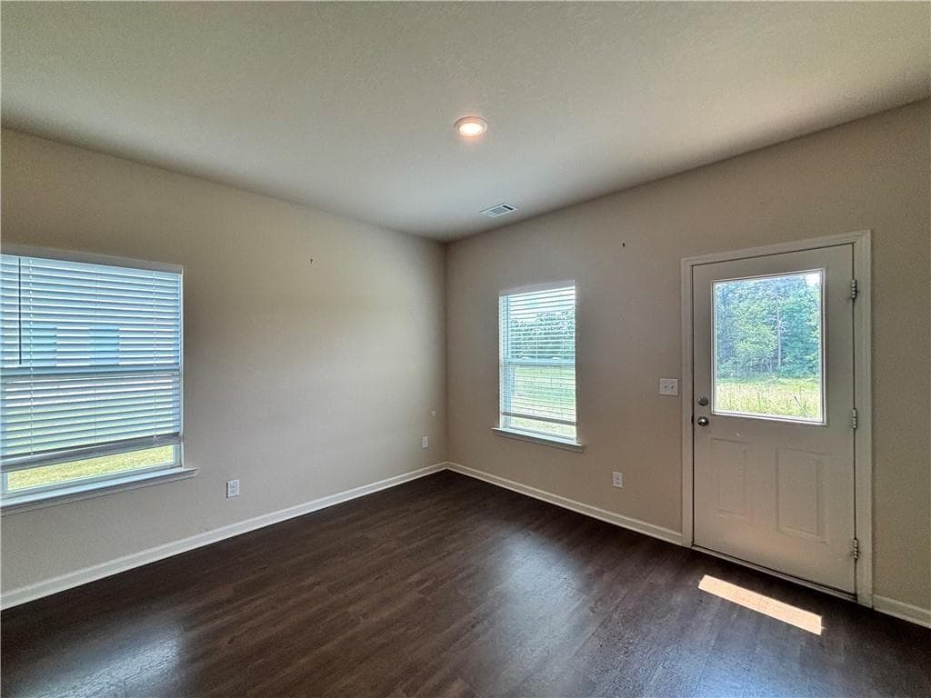4 bedroom, 3 bathroom, 1,980 sq ft single family residence for rent at 160 Innis Brook Circle, Cartersville, GA 30120 for $1,900 a month — photo 5