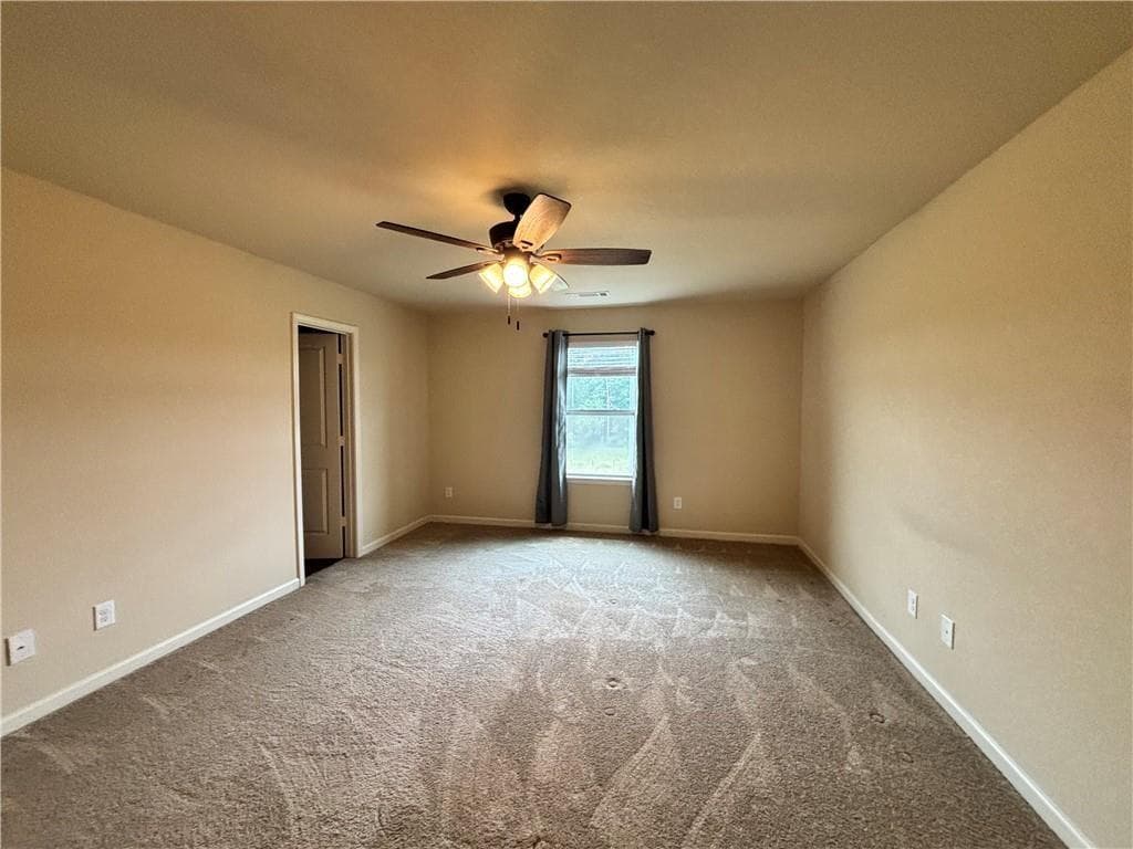 4 bedroom, 3 bathroom, 1,980 sq ft single family residence for rent at 160 Innis Brook Circle, Cartersville, GA 30120 for $1,900 a month — photo 10