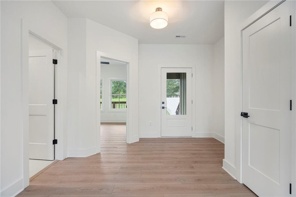 5 bedroom, 3 bathroom, 2,696 sq ft single family residence for sale at 394 Poplar Springs Road, Hiram, GA 30141 — photo 4