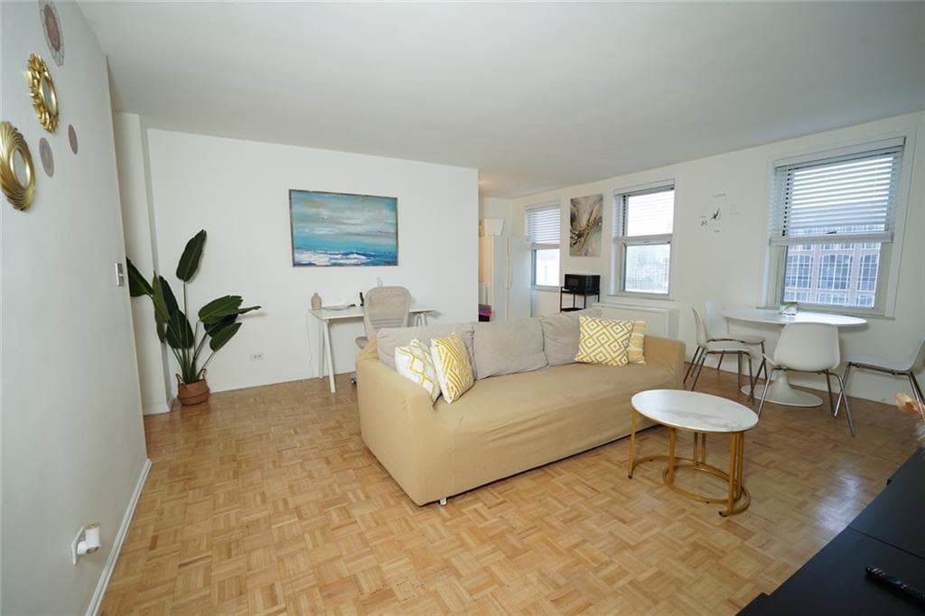 1 bedroom, 1 bathroom condominium for sale at 300 Peachtree Street 9D, Atlanta, GA 30308 — photo 8