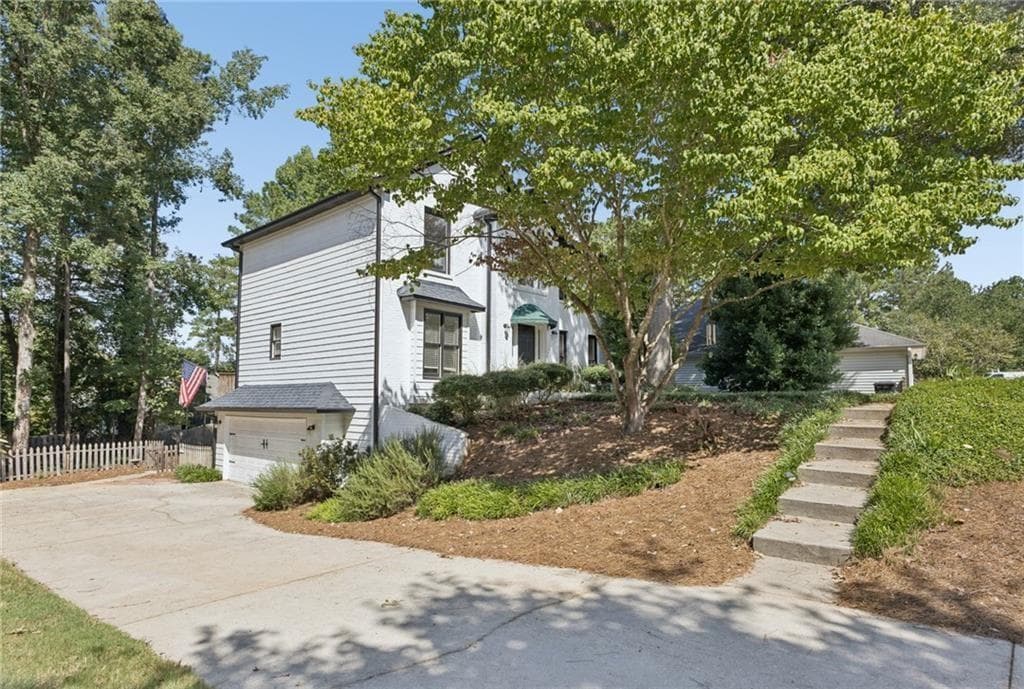 4 bedroom, 3 bathroom, 2,169 sq ft single family residence for sale at 188 Pine Branch Drive, Stockbridge, GA 30281 — photo 4