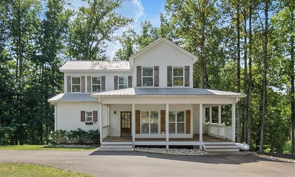 4 bedroom, 3 bathroom, 1,785 sq ft single family residence for sale at 5347 Grandview Road, Jasper, GA 30143